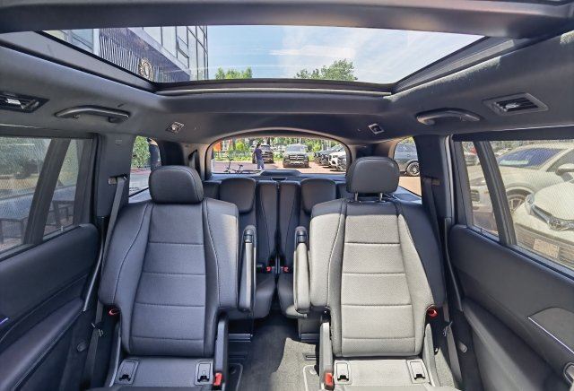 2022 Mercedes-Benz GLS450 Kursi Kapten Mewah Enam Kursi