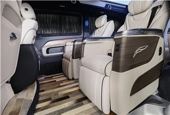 Mercedes-Benz V250 Dengan Kursi VIP Mewah