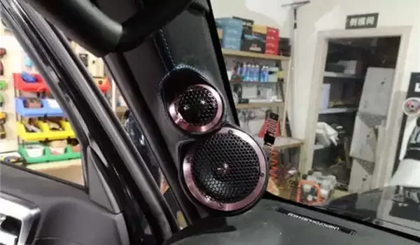 Kelebihan dan Kekurangan Modifikasi Audio Mobil