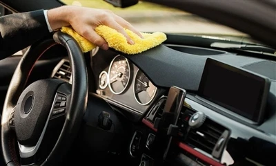 Tips membersihkan interior mobil